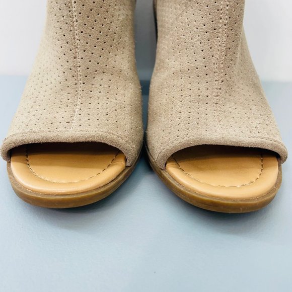 Franco Sarto Goldie Ankle Booties Boots Block Heel Peek Toe Suede Tan Womens 6 - Picture 4 of 15